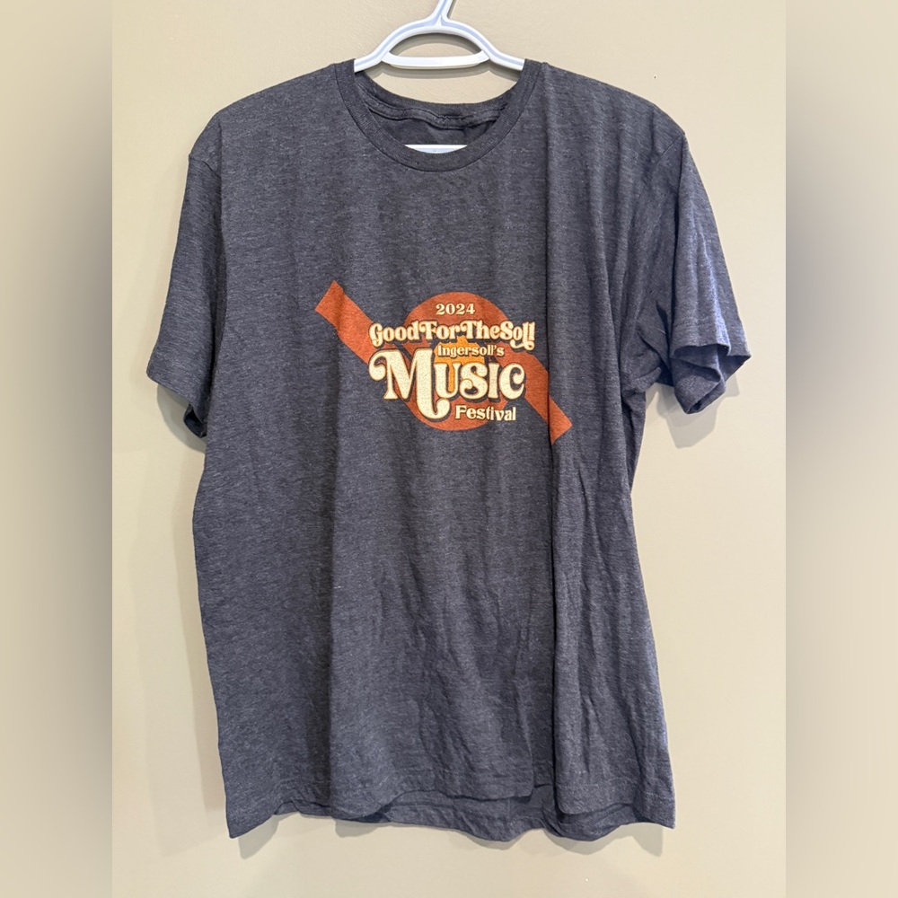 🔴2/$10 SALE🔴Gray Ingersoll Music Festival T-Shirt